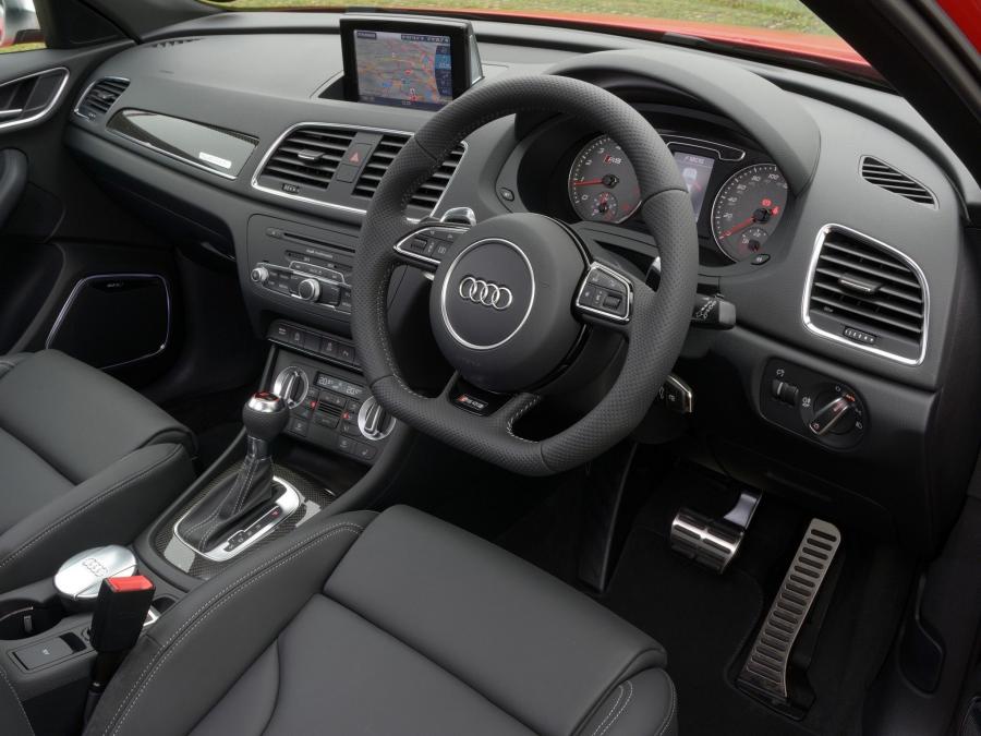 Торпедо Audi RS Q3 (8U) 2013 года  (UK) (фото 17 из 19)